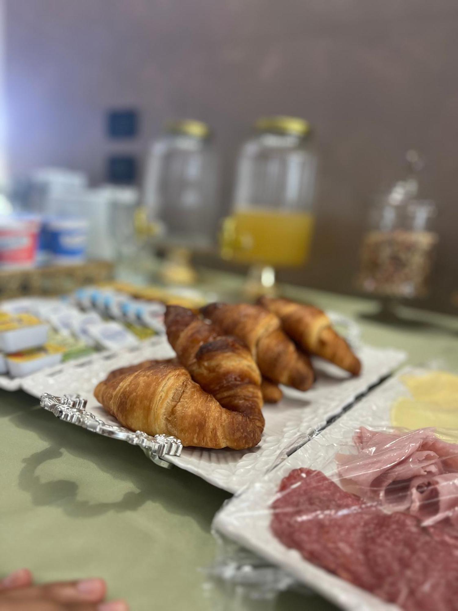 Albergo Quatro Pini Pozzolengo Exteriör bild
