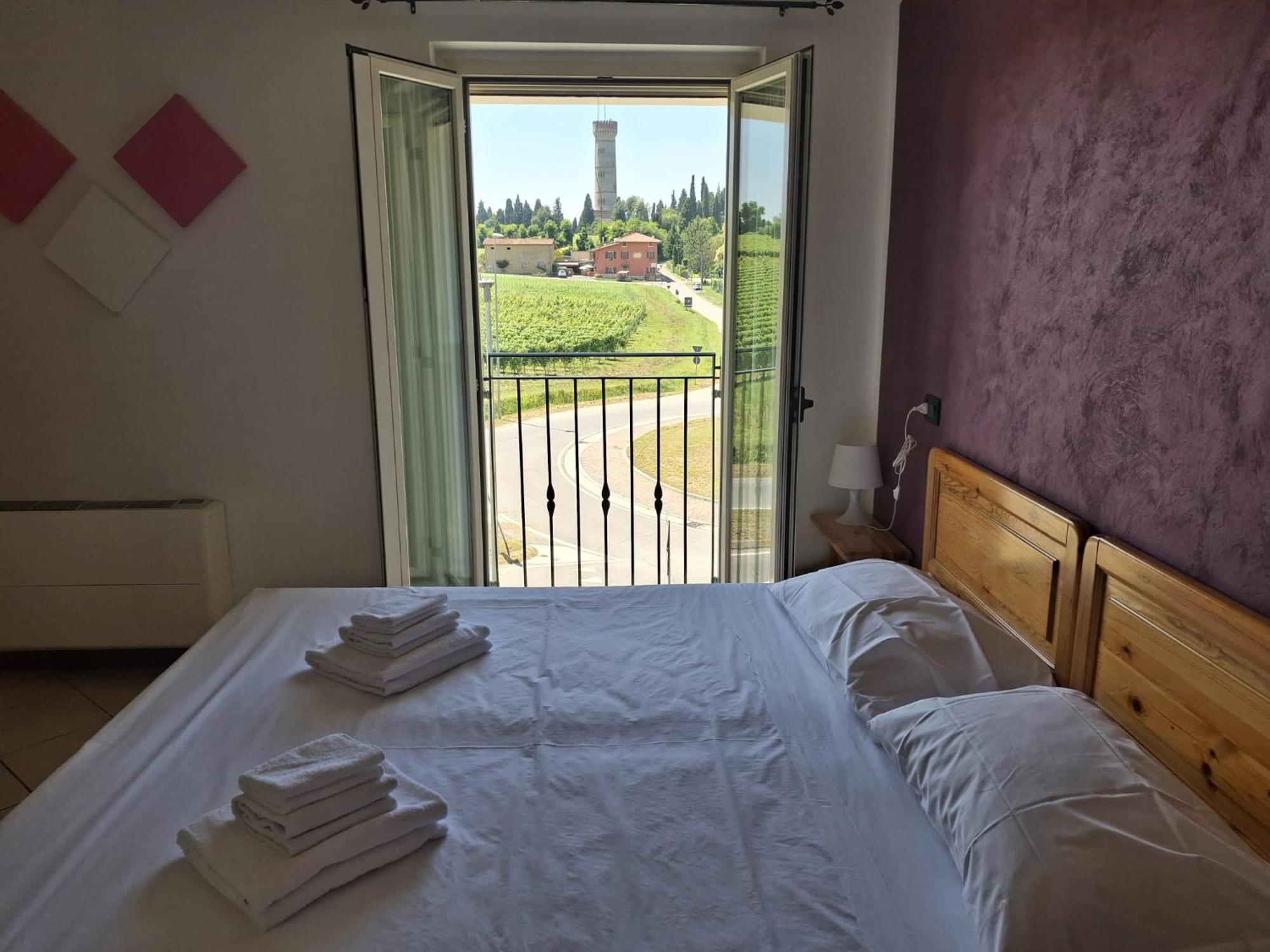 Albergo Quatro Pini Pozzolengo Exteriör bild